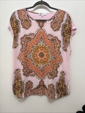 DR2 Sz L Pink Paisley Medallion Short Sleeve Blouse